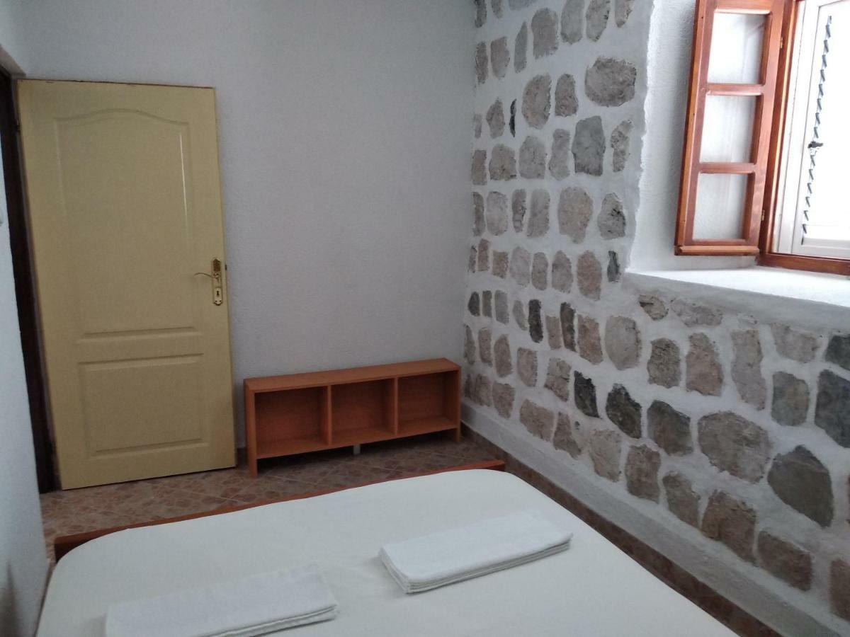 Old House Perast Apartment Exterior photo