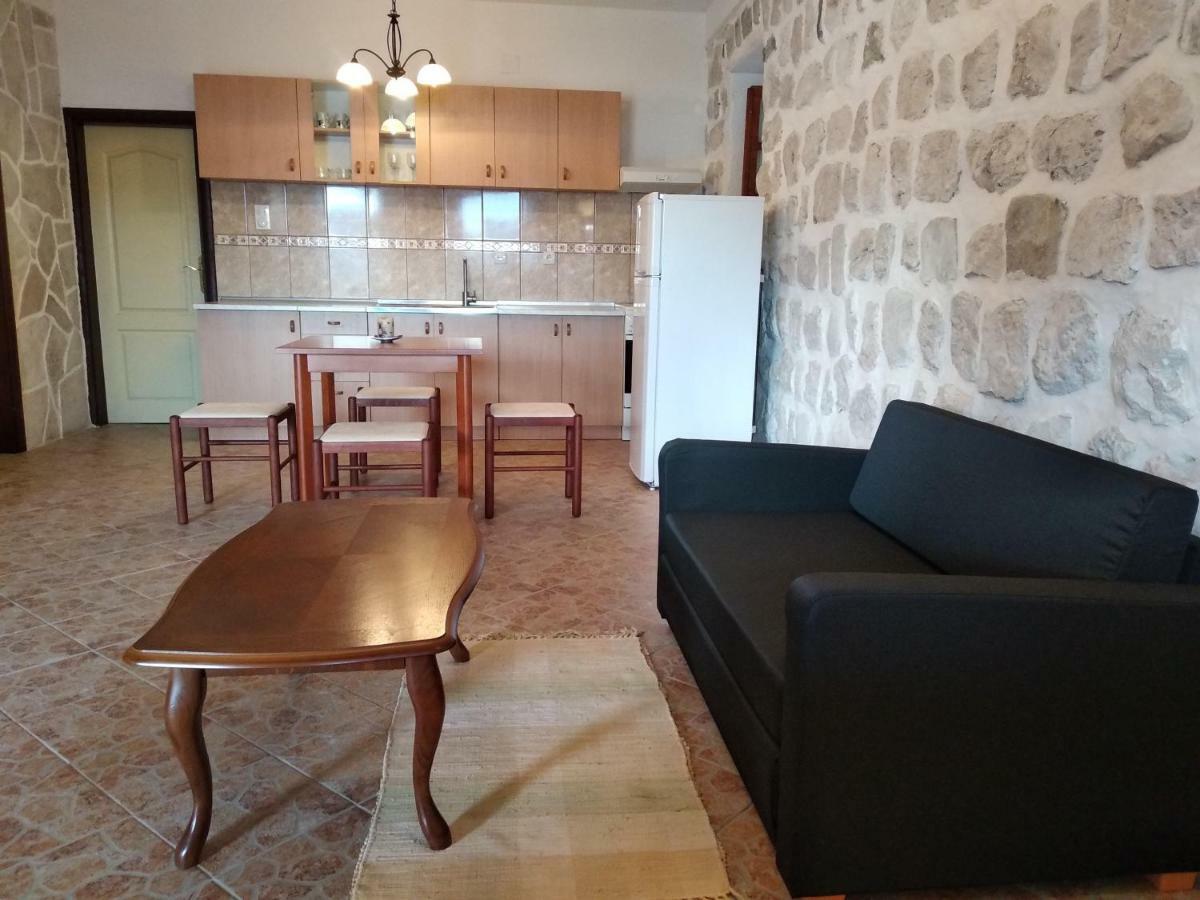 Old House Perast Apartment Exterior photo